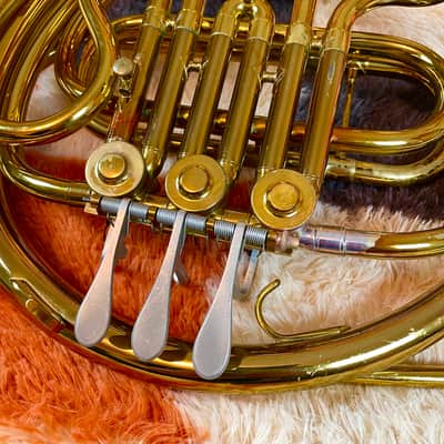 King Cleveland Single French Horn Key Of F With Case (Plays Great!) image 4