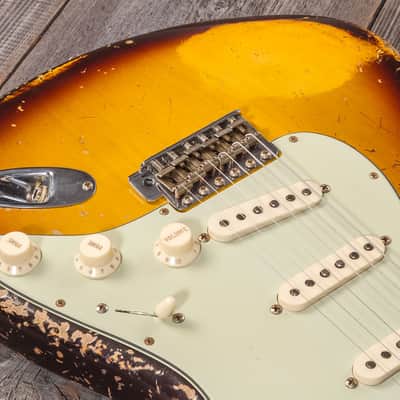 Fender Stratocaster 1959 Reissue (2023) Aged Chocolate 3-Color Sunburst -  Super Heavy Relic image 6