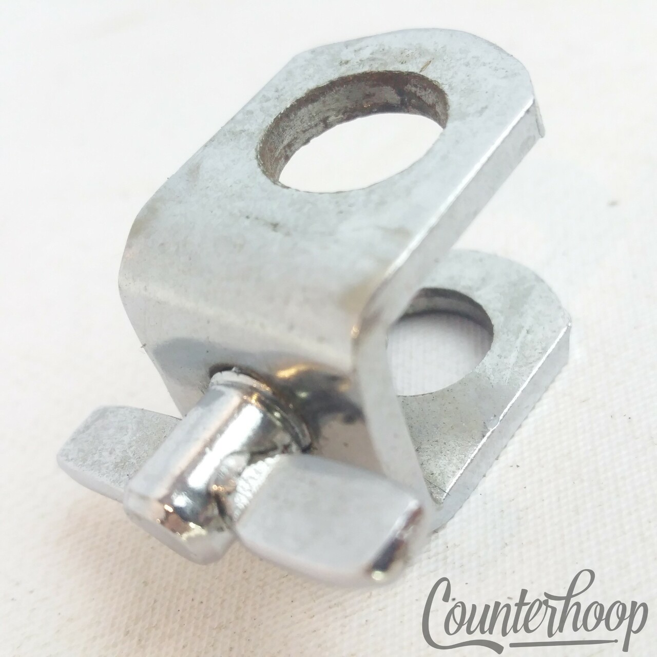 Leedy Cowbell 3/8" Mounting Bracket Clamp Wing-Screw Mount Chrome Vintage — main photograph