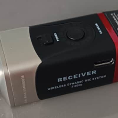 Xvive U35 Wireless Microphone System 2025 - Black image 2