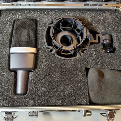 AKG C214 Large Diaphragm Cardioid Condenser Microphone image 2