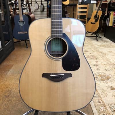 Yamaha FG800J Solid Top Dreadnought Acoustic Guitar Natural image 1