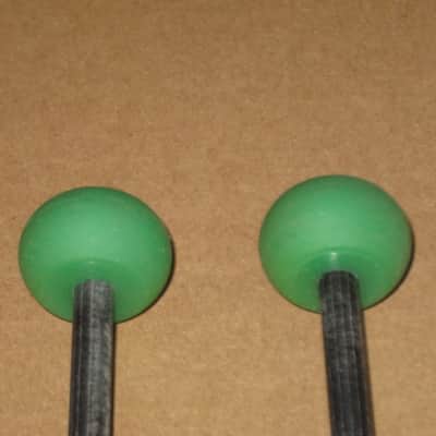 new old stock Gambal GPXR1 (UG13GPXR1) Glockenspiel, Bells, Xylophone Percussive Keyboard MALLETS, 1 and 1/4 inches Green Hard Nylon Flat Ball Heads with Black Synthetic Shafts, with original packaging - from 1990s - early 2000s image 10