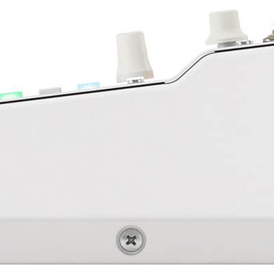Yamaha MGX16V 22-Channel Digital Mixer & Dual USB-C Audio/Video Interface, White image 4