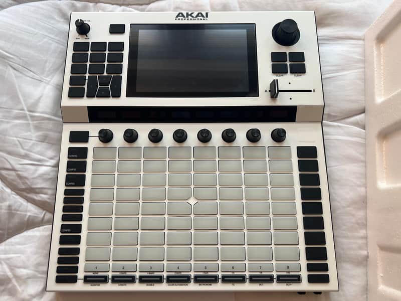 Akai Force Standalone Music Production / DJ Performance System 2020 - White image 1