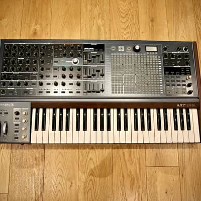 Arturia MatrixBrute Analog Synth49-Keys Synthesizer