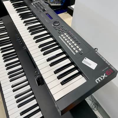 Yamaha MX61