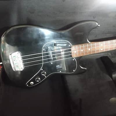 Fender Musicmaster Bass 1977 Black w/ original case + hard shell case image 4