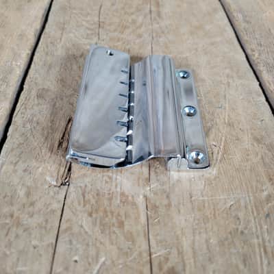 Maestro Short Chrome Vibrola, no screws, no arm image 5