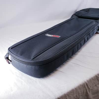 Gator Soft Gig Bag For Bass Guitars - GB-4G-BASS image 5