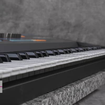 Roland JUNO-106 Programmable Polyphonic Synthesizer in Very Good condition image 4
