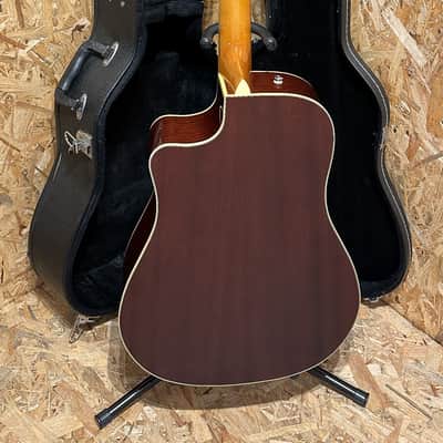 Pre Owned Fender 2012 Kingman SCE V2 Electro Acoustic Bass - Natural Inc. Case image 5