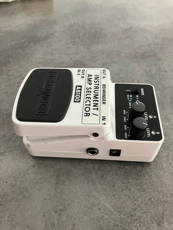 Behringer AB100 Instrument/Amp Selector
