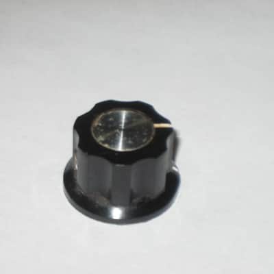 ONE used Toya B-1122 Vintage Boss Pedal Replacement KNOB, JAPAN, 1980s, fits split shaft pot - for OD1,DM2,PH1,CE2&more [NO pot/NO pedal(s)] black hard plastic, top side has silver colored reflector, 1 set screw, center under-side is brass color metal image 15