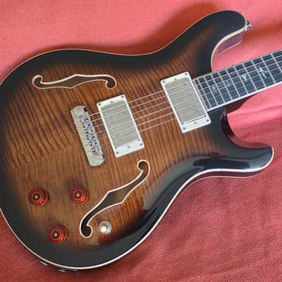 PRS SE Hollowbody II Piezo - Black Gold Burst image 3