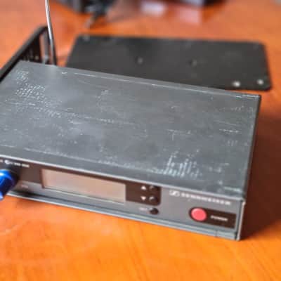 Sennheiser Sennheiser SRC-SAD Stereo Transmitter 790–822 MHz + EW-CAD IEM Receiver – German Tank System image 9