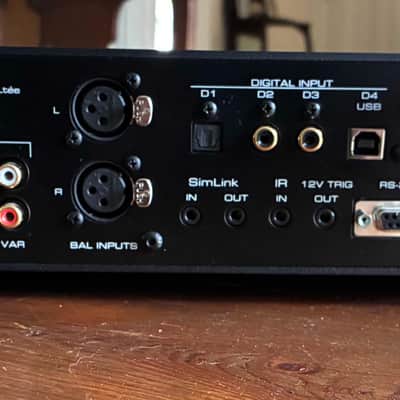 Simaudio Moon 340i D3PX Integrated Amplifier Black and Silver image 3