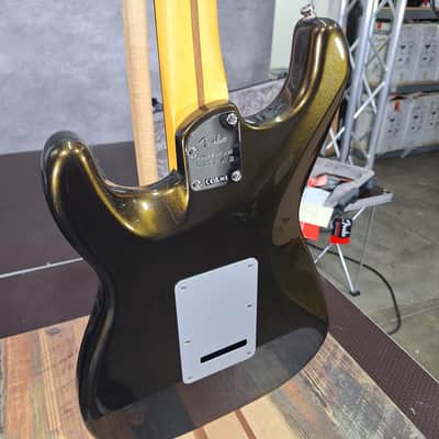 Fender American Ultra II Stratocaster HSS with Ebony Fretboard 2024 - Present - Texas Tea 7.9 pounds image 7