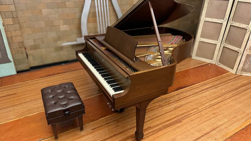 Steinway&Sons L 1981 - Walnut Satin image 1