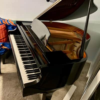 Elegant Wurlitzer Baby Grand Piano 4'8" Glossy Black Finish image 3