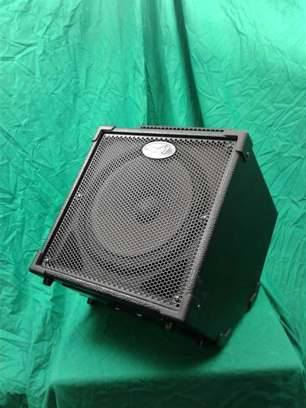 Peavey Nano Vypyr Battery-Powered 7-Watt 1x8 Modeling Guitar Combo image 1