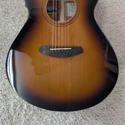 Breedlove Organic Solo Pro Concert CE Acoustic Electric Guitar w/Case, Edgeburst image 3