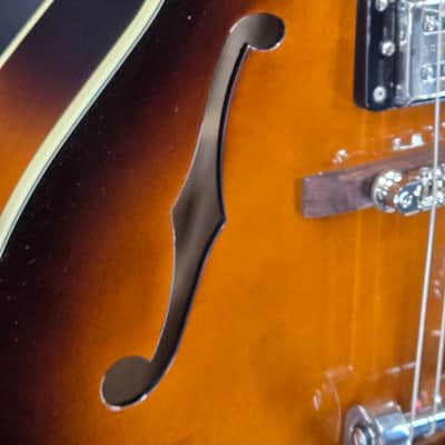 Gretsch G2420T Streamliner™ Hollow Body with Bigsby®, Laurel Fingerboard, Broad'Tron™ BT-3S Pickups, Robusto Burst image 3