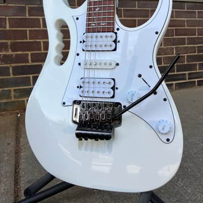 Ibanez JEMJR-WH Steve Vai Signature- White image 7