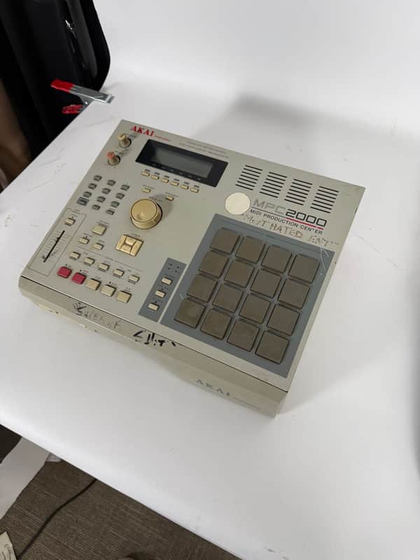 DMX Personally Used MPC2000 image 1