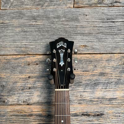 Guild USA F-40 Tradtional Jumbo Acoustic Guitar - Antique Burst image 4