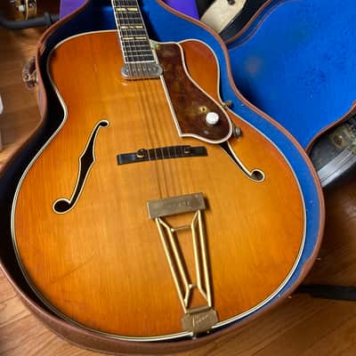 Levin SOLIST MODEL 2 1955 - Honey Burst image 2
