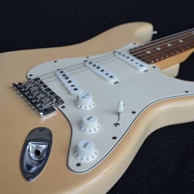 Fender American Standard Stratocaster made in USA 2008*all original/one owner*very fine guitar that sounds/plays/looks really great*nicely aged olympic white*frets are 100%* image 14