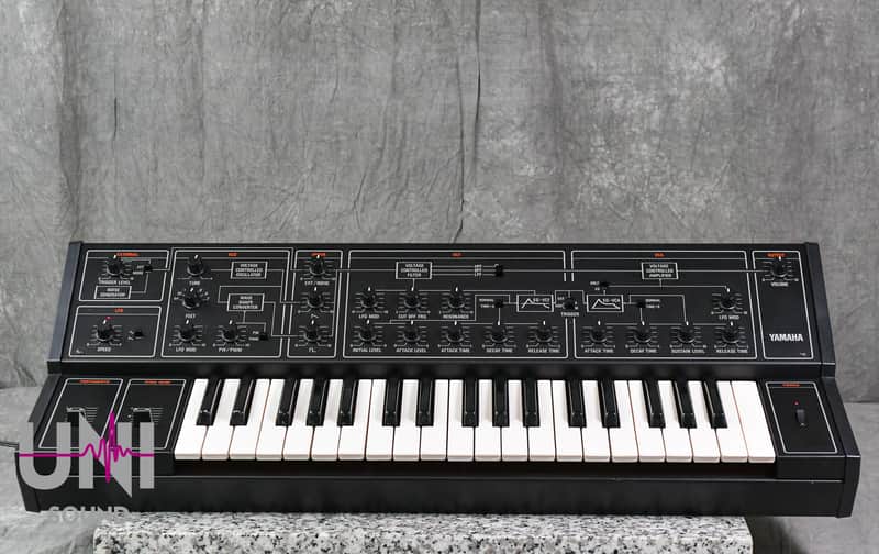 YAMAHA CS-10 Vintage Analog Synthesizer in very good Condition image 1