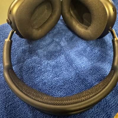 Apple AirPods Max Space Gray Lightning w/ WaterField Case + Max Stand image 24