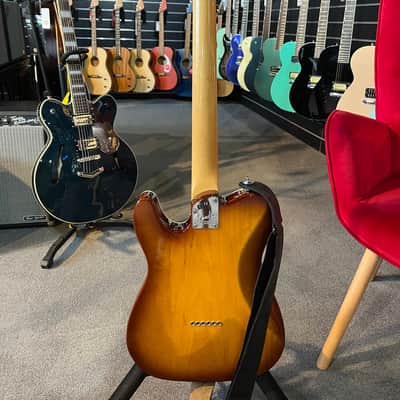 Fender American Elite Telecaster with Rosewood Fretboard 2016 - 2019 - Tobacco Sunburst image 4
