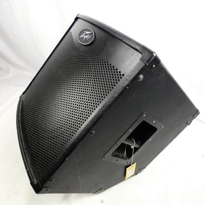 Used Peavey TKO 115 TOUR SERIES BASS COMBO Bass Amps image 3