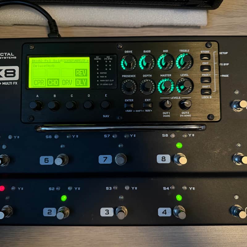 Fractal Audio Professional AX8 Amp Modeler/Multi-FX Processor
