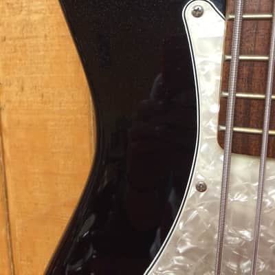 Peavey Axcelerator 6 string w/case image 3