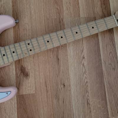 RNC Customs Stratocaster SSS 2026 - Flamingo image 3