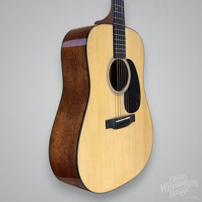 Martin Standard Series D-18 2025 - Natural image 3