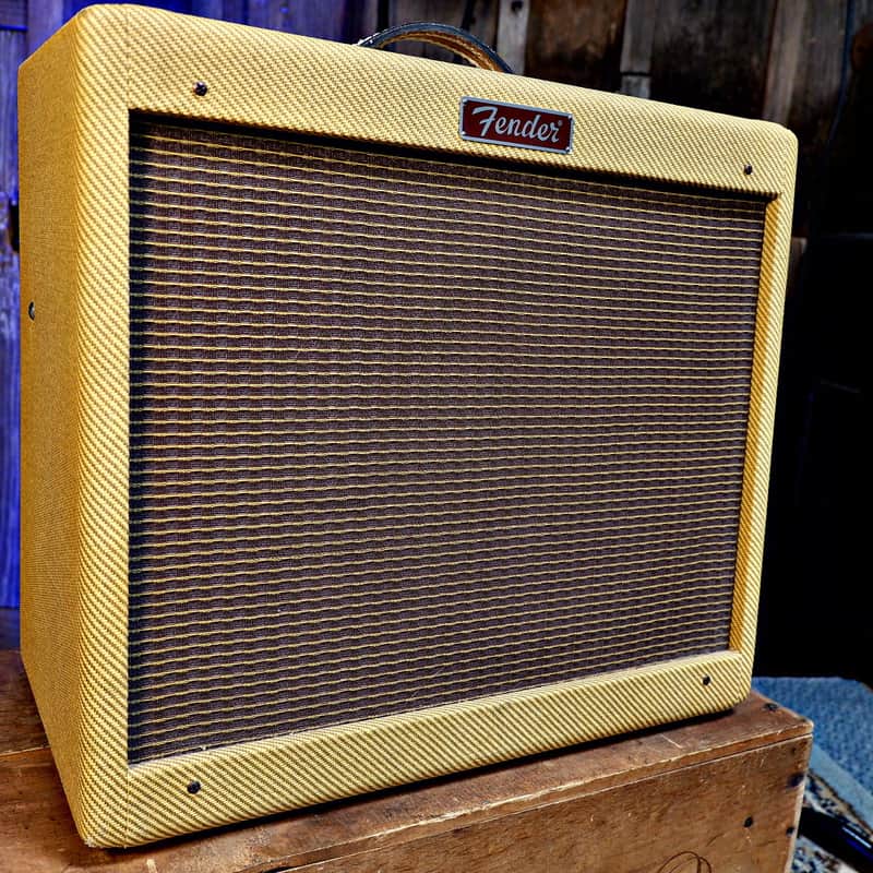 Fender Blues Junior 15-Watt 1x12" Guitar Combo