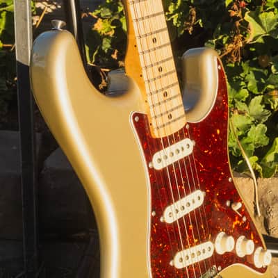 2017 Fender Classic Player '50s Stratocaster, Shoreline Gold W/ TORTOISE PICKGUARD! image 12
