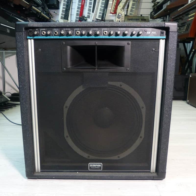 1980s Peavey KB300 BW 300-Watt 1×15″ Keyboard Amplification Sy…