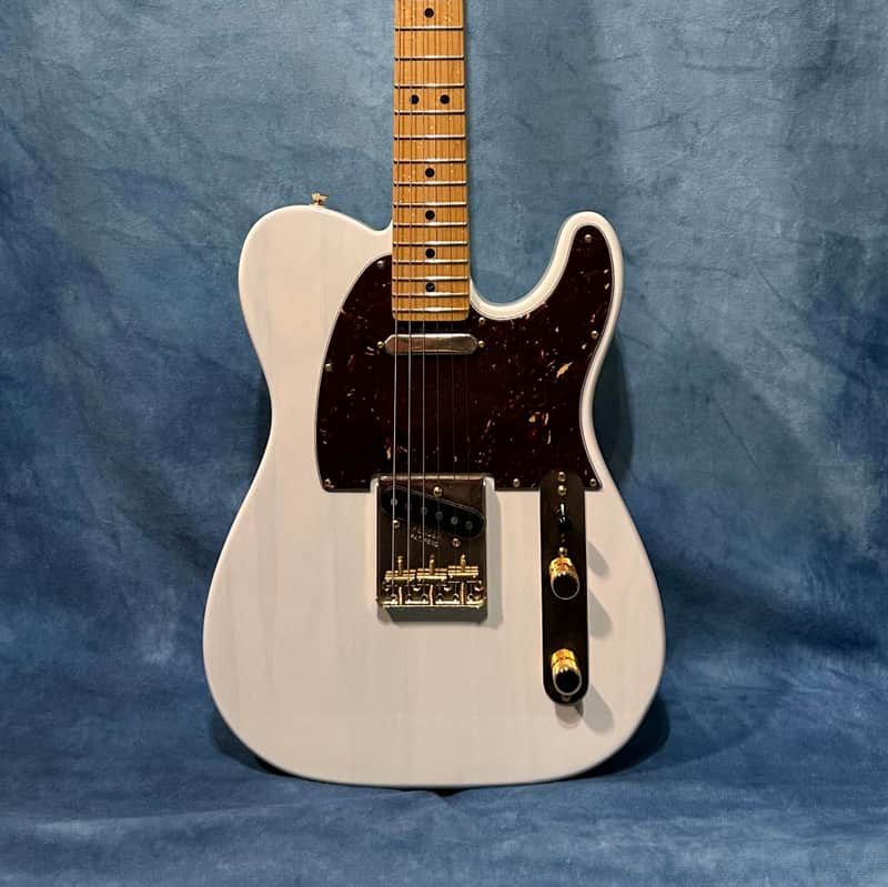 Fender Limited Edition Select Light Ash Telecaster 2016 - White Blonde