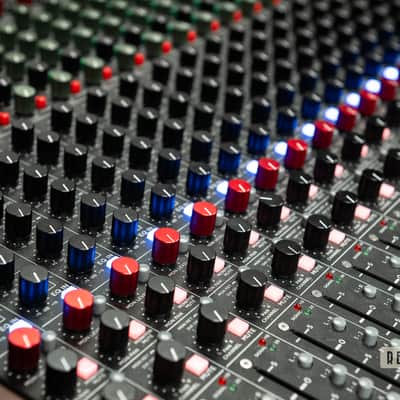 Trident Series 68 Mixing Console 24/8/2 image 13