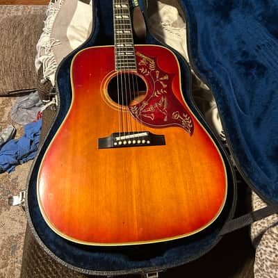 Gibson Hummingbird 1962 - Cherry Sunburst image 1