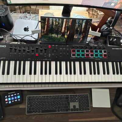 M-Audio Oxygen Pro 61 MIDI Keyboard Controller - Black