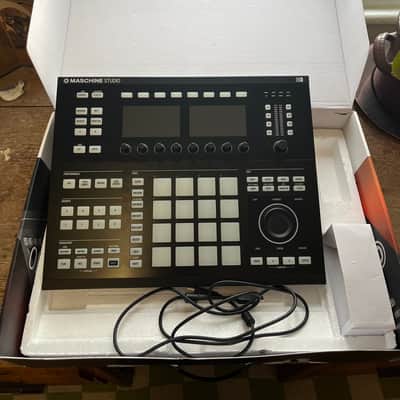 Native Instruments Maschine Studio 2010s - Black image 2