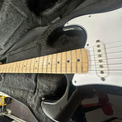 Fender Mexican Stratocaster (2008–2009) – Light Finish Maple Neck – MZ8137196 image 4