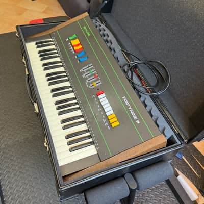 Skyline FortyNine P49 Synth String Drum – Ultra-Rare & SERVICED + hard case image 4